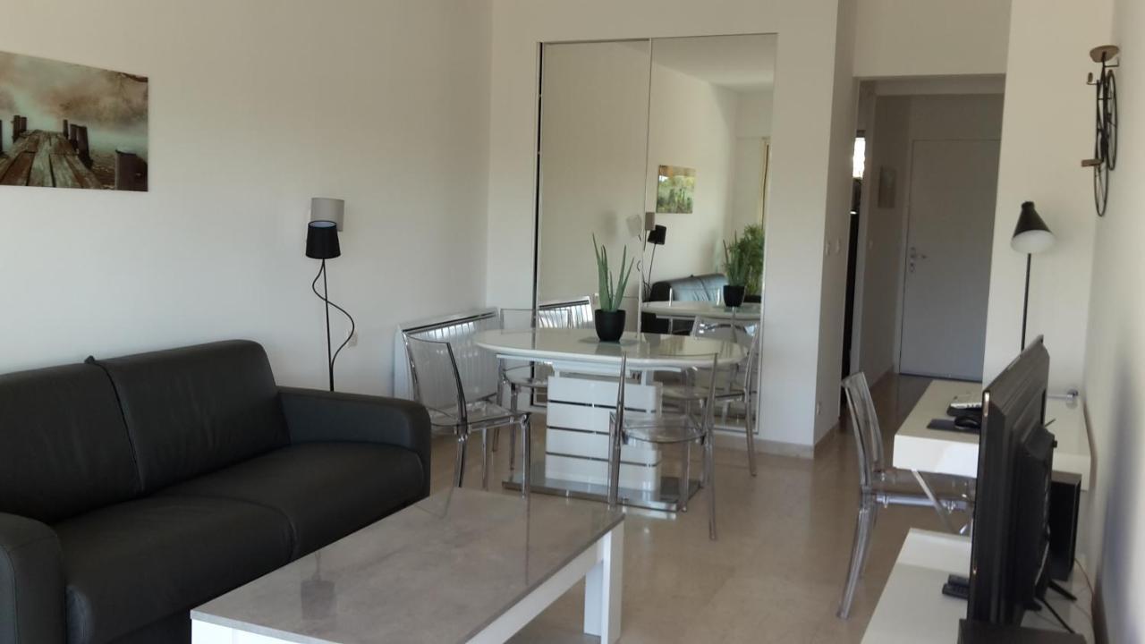 Appartement Bord De Mer Marina Baie Des Anges Villeneuve-Loubet Bagian luar foto